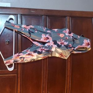 NWOT Sea Angel 1-Piece Floral Plunge Bathing Suit